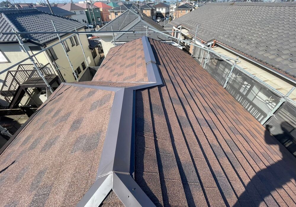 屋根カバー工法　デイプロマット　完了