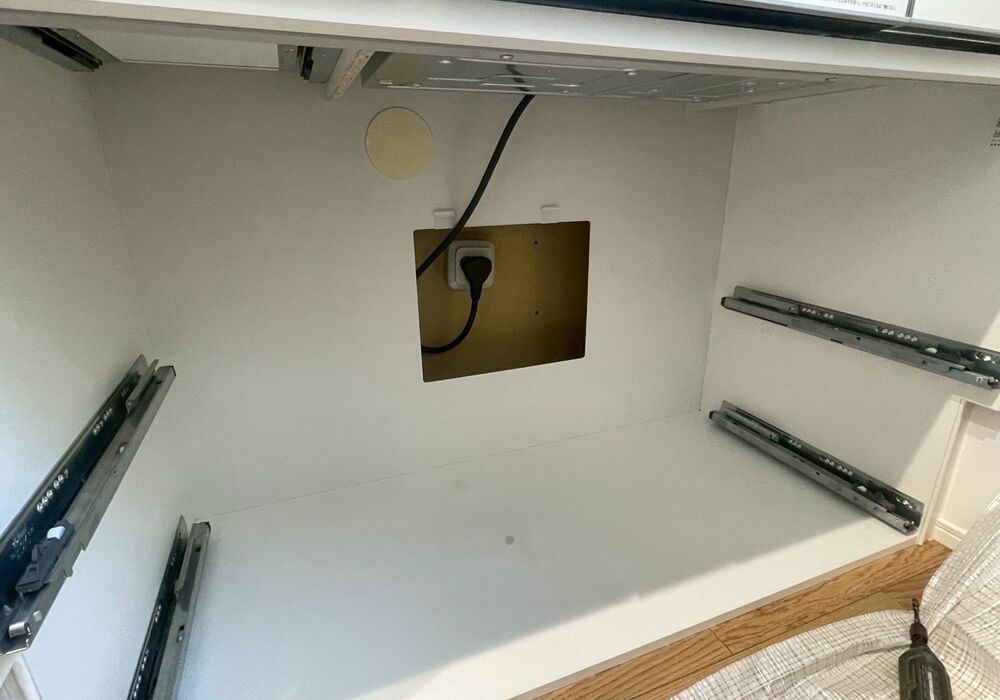 柏市西原　IHクッキングヒーター専用回路引き込み キッチン下