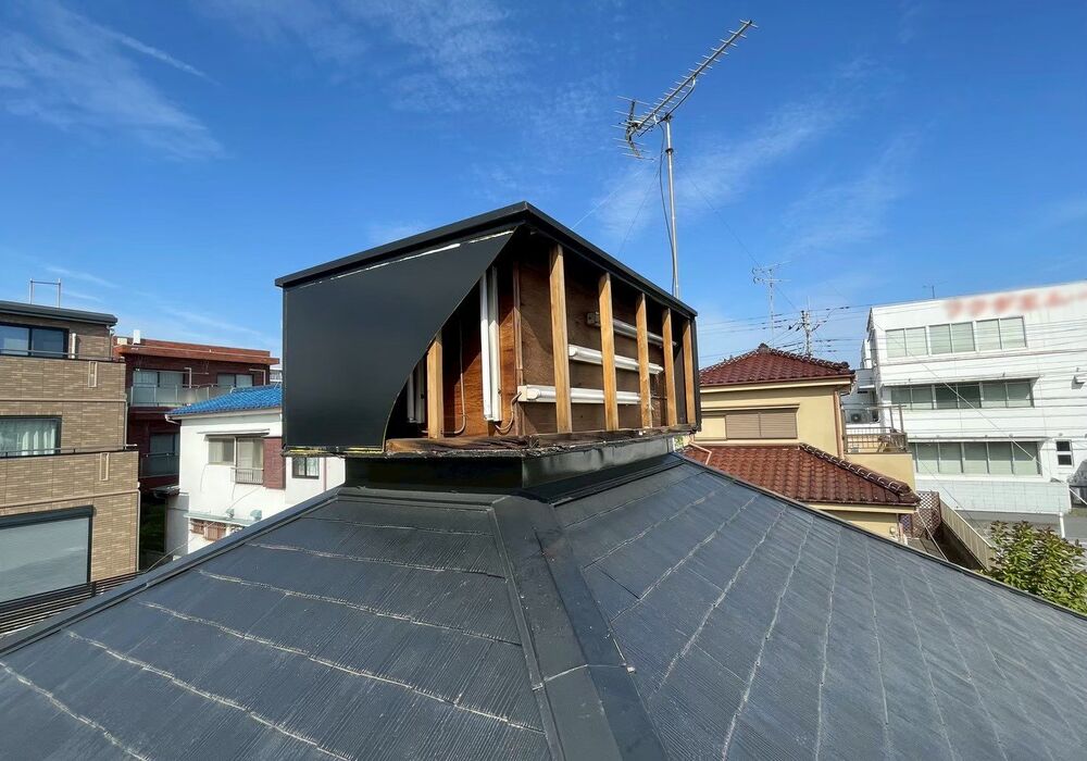 流山市　店舗　屋根看板部修繕工事　施工前