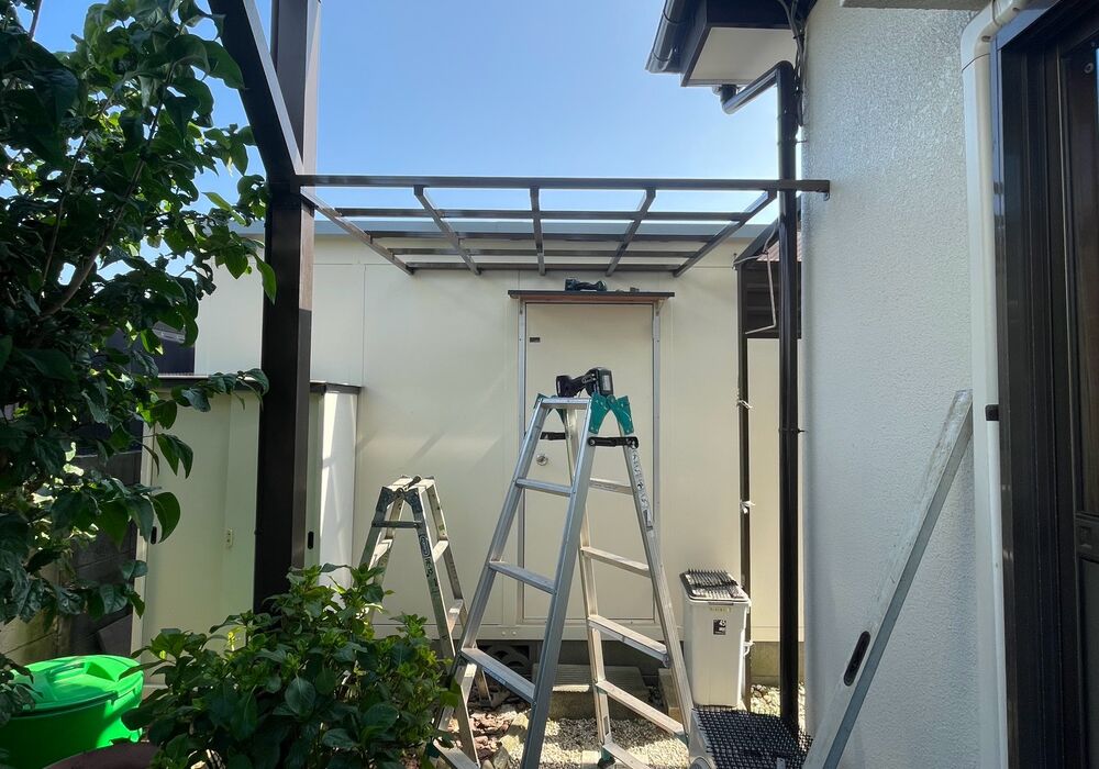 野田市　木間ヶ瀬　物置塗装&テラス屋根造作工事　屋根架台組み-2