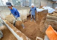 柏市旭町　アパート　駐輪場整備工事　掘削-2