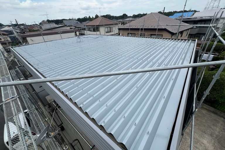 流山市東深井　アパート　外壁屋根塗装工事　屋根　施工後