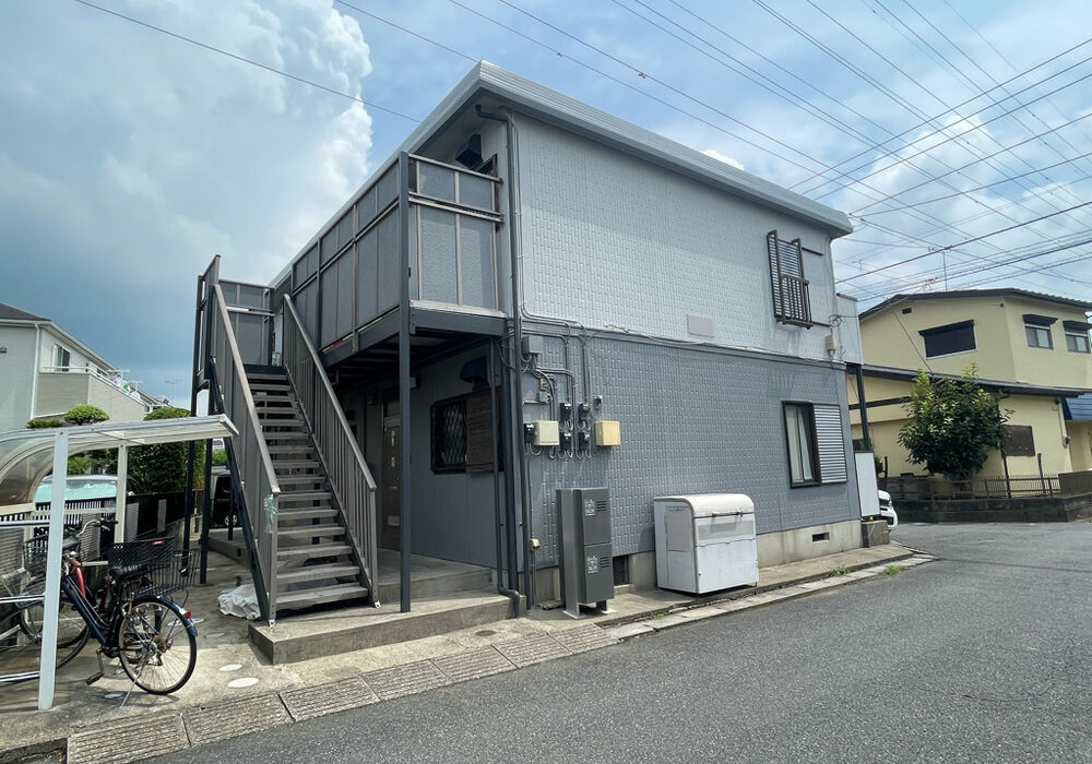 流山市東深井　アパート　外壁屋根塗装工事　全景　施工後